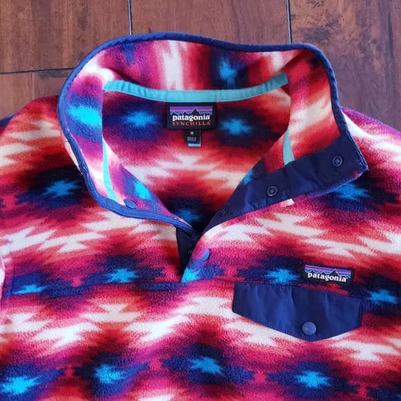 Patagonia Women’s Wild Desert Synchilla Snap T Fleece Pullover Red Aztec Print M - Picture 12 of 16